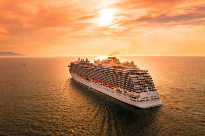 上海男童遭两恶犬疯狂撕咬。 图/截自微博@五通工坊