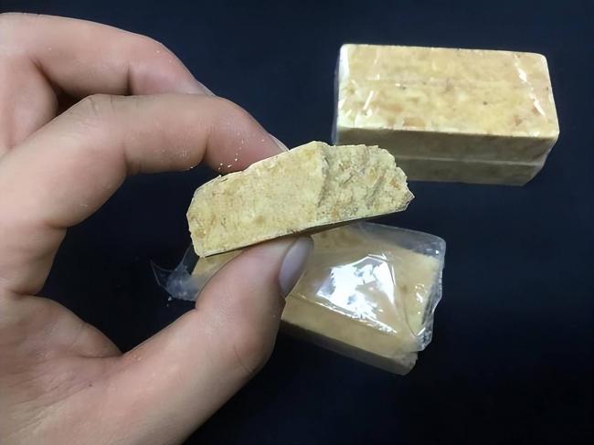 中国压缩饼干吃一块顶一天 拿什么做到