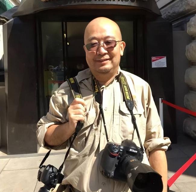 原来他是唐师曾儿子，25岁事业有成