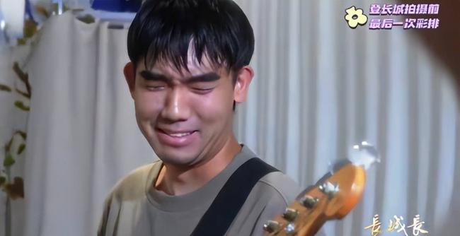 原来他是唐师曾儿子，25岁事业有成