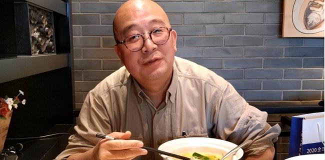 原来他是唐师曾儿子，25岁事业有成