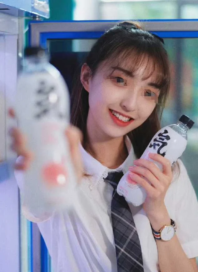 又一个学术妲己，清华男生举报博士女友劈腿