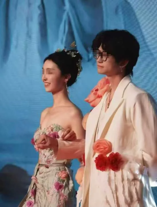 又一个学术妲己，清华男生举报博士女友劈腿