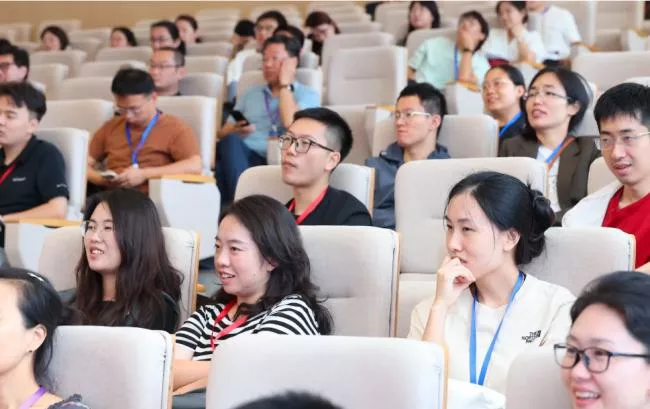 中国学生为什么不爱出国了？一笔账越来越难算